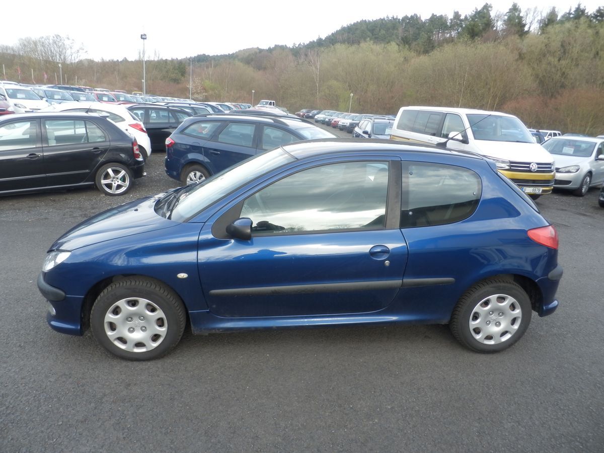 Peugeot 206, 1,4 55KW KLIMA - fotka 4