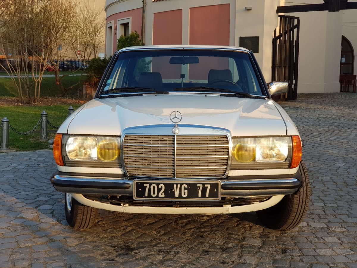 Mercedes-Benz, W123 200E 1.MAJ+originál stav! - fotka 4
