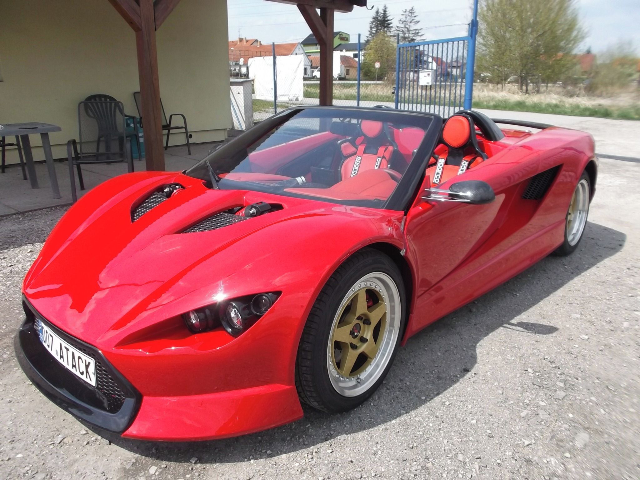 Ostatní, Attack Roadster