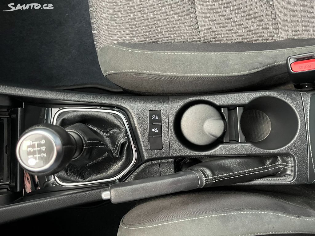 Toyota Auris, fotka 21