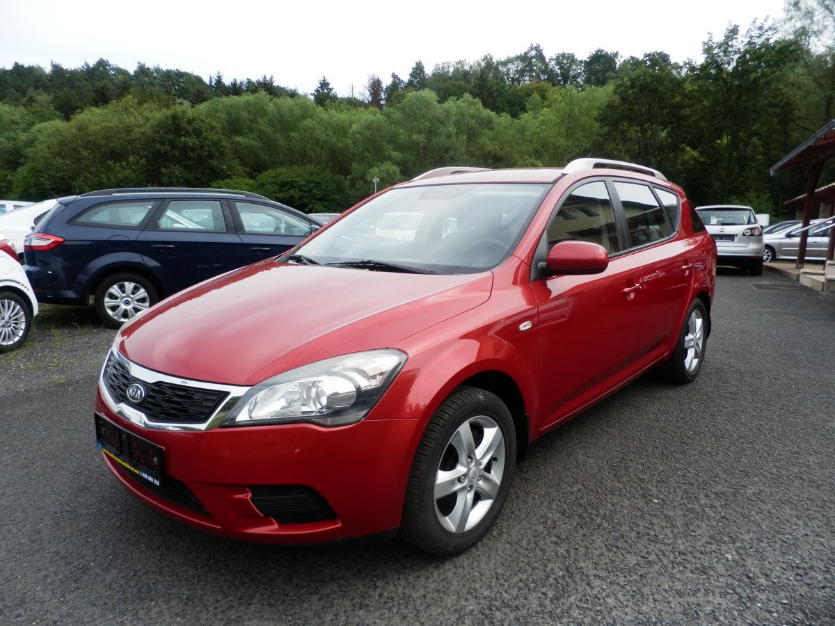 Kia Cee´d, 1,4 77KW KLIMA - fotka 4