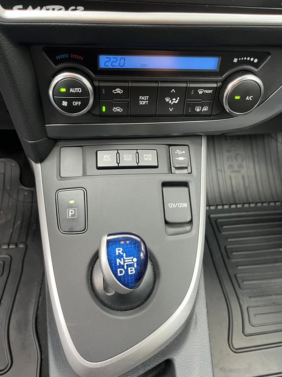 Toyota Auris, fotka 16