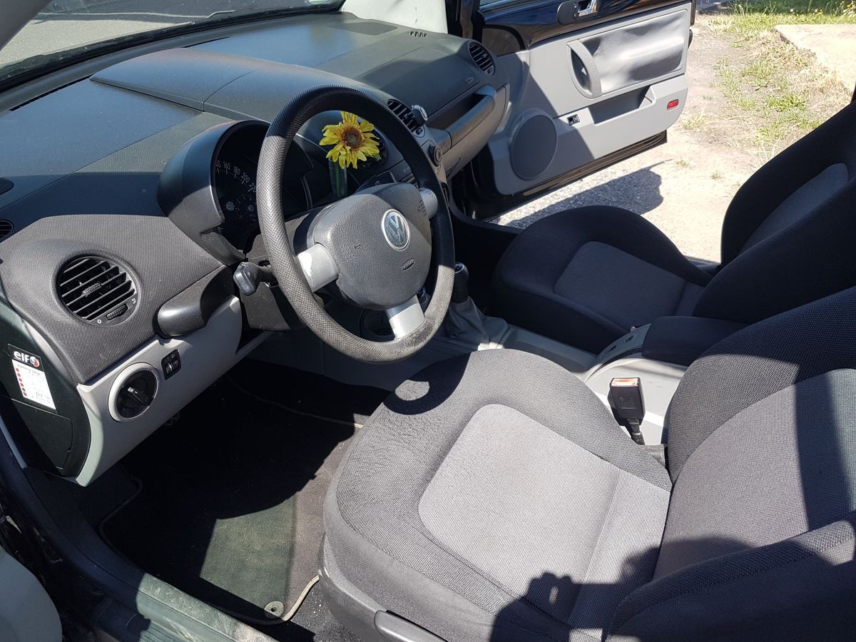 Volkswagen New Beetle, 1.4i 55KW - fotka 6