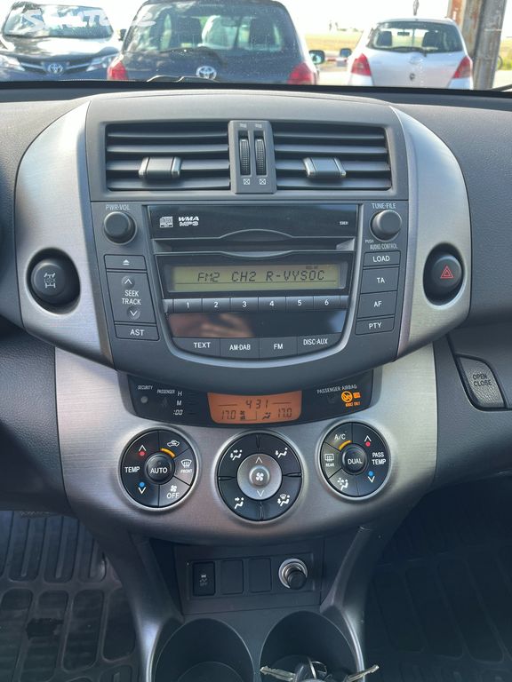 Toyota Rav4, fotka 13