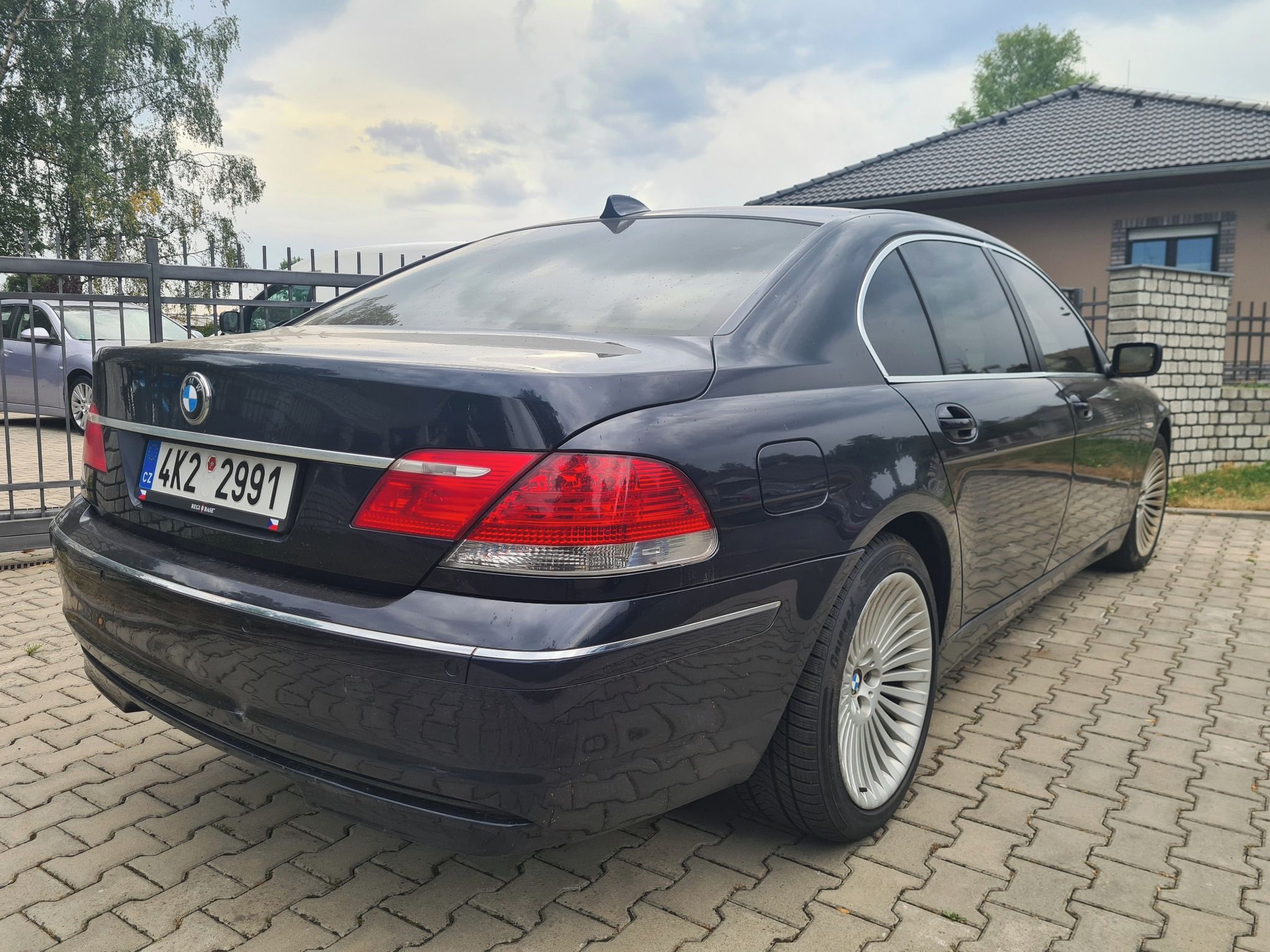 BMW Řada 7, Plný servis LONG