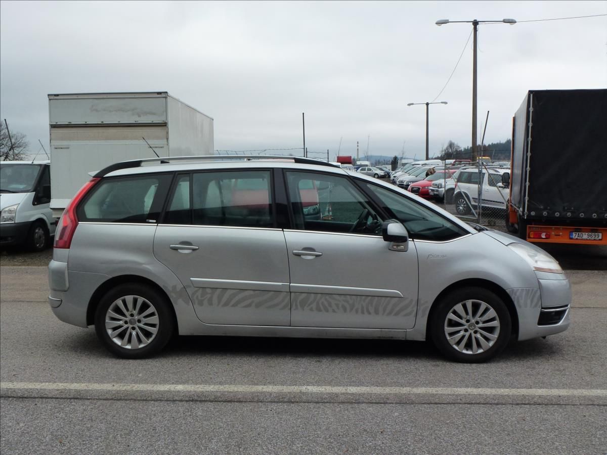 Citroën Grand C4 Picasso, 2,0 HDi BMP6 AUTOMAT - fotka 4