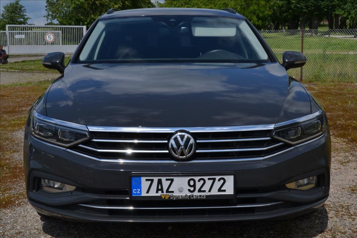 Volkswagen Passat, 2.0 TDI DSG FULL LED ACC - fotka 2