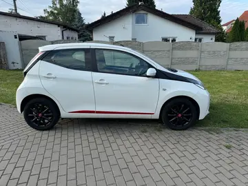 Toyota Aygo, 1,0 51Kw Koupenov ČR