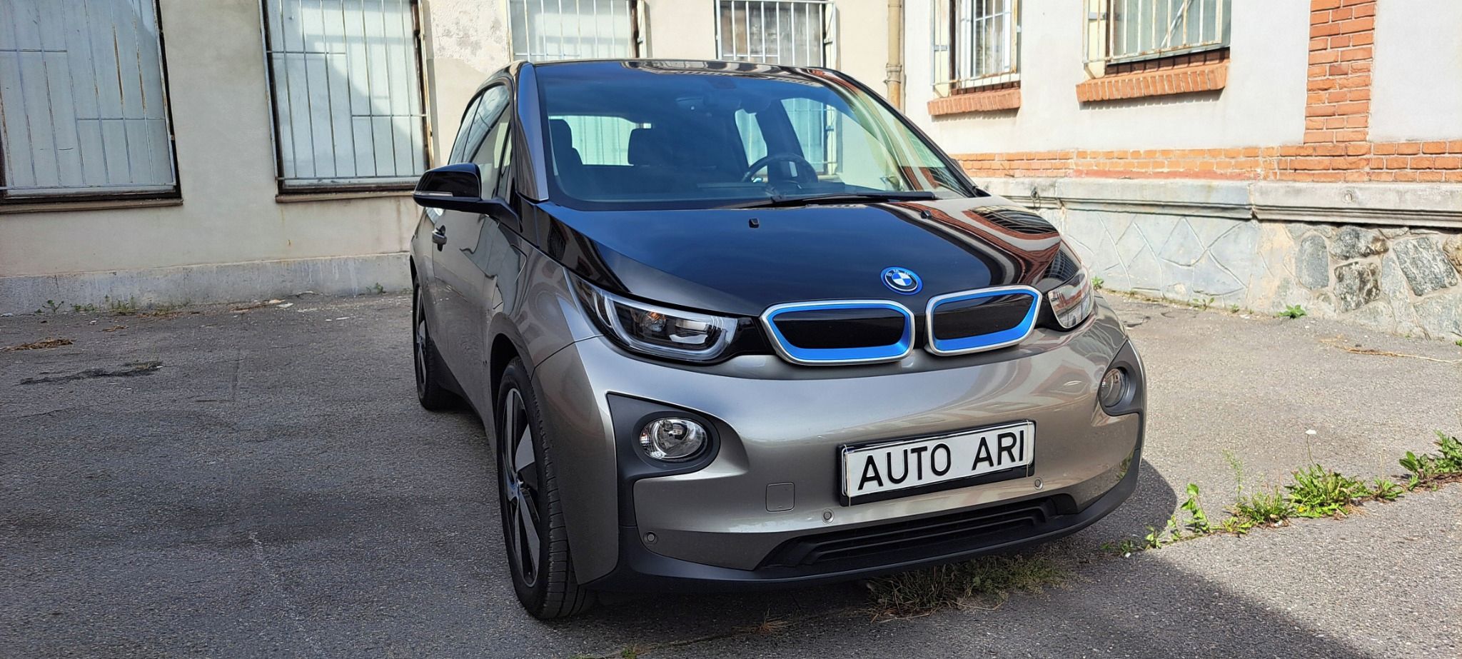 BMW i3, REX*LED*VÝBAVA*STAV*VÝHŘEV - fotka 3