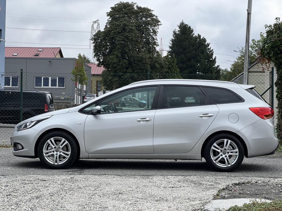Kia Cee´d, 1.4 CVVT LPG KLIMA TEMPOMAT - fotka 4