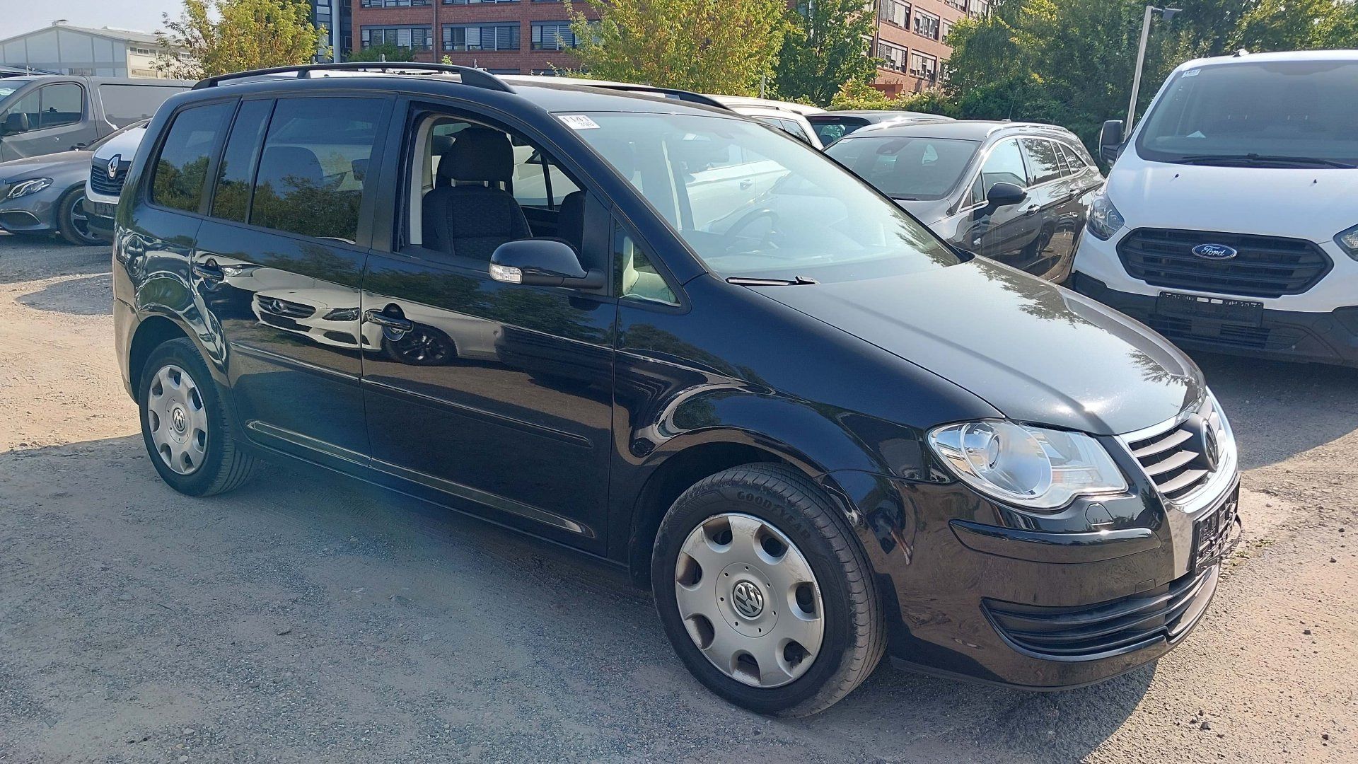 Volkswagen Touran, 2.0 Tdi 8/2008 BUFÍK, STŘ.OKNO - fotka 5