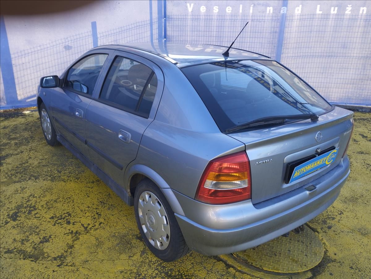 Opel Astra, 1,6 1.6 16V Sport - fotka 6
