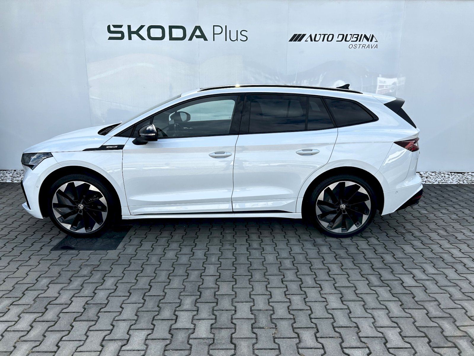 Škoda Enyaq iV, 80 iV 150kW Sportline - fotka 3