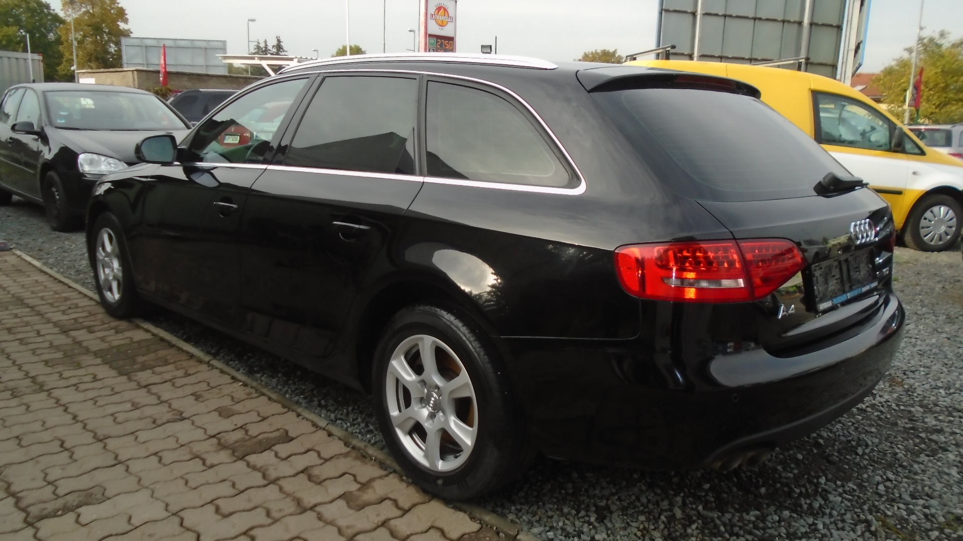 Audi A4, Avant 2,0 TDI - fotka 5