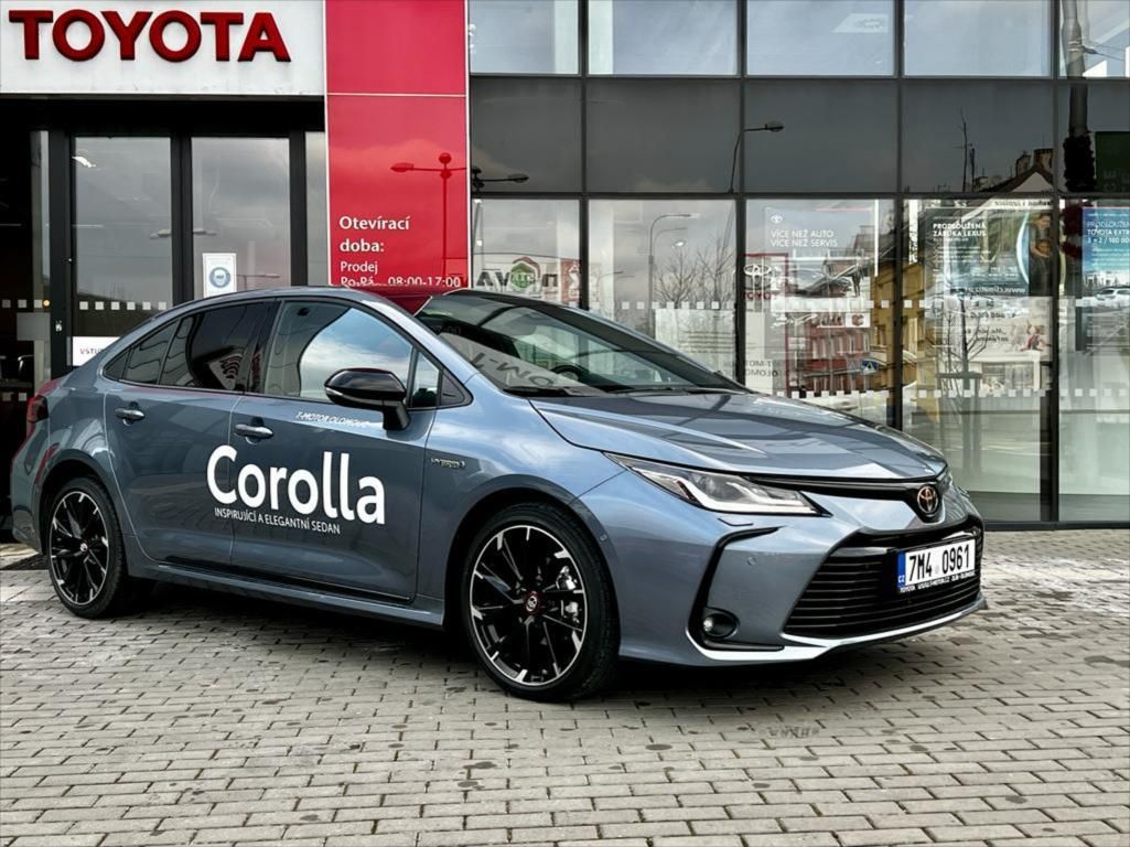 Toyota Corolla, 1,8 GR Sport + Dynamic - fotka 2