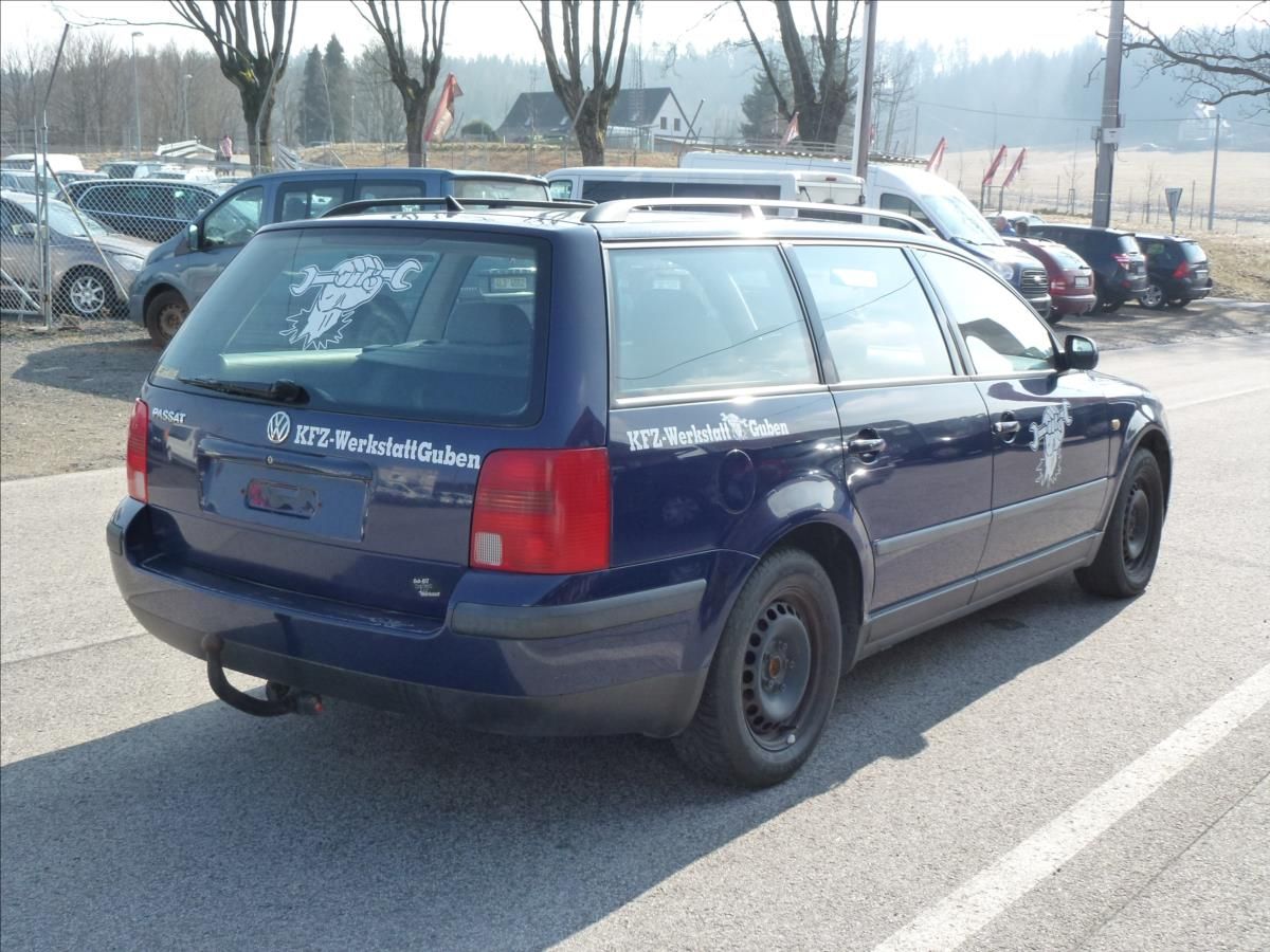 Volkswagen Passat, 1,6 Bez dokladů !!! na ND - fotka 5