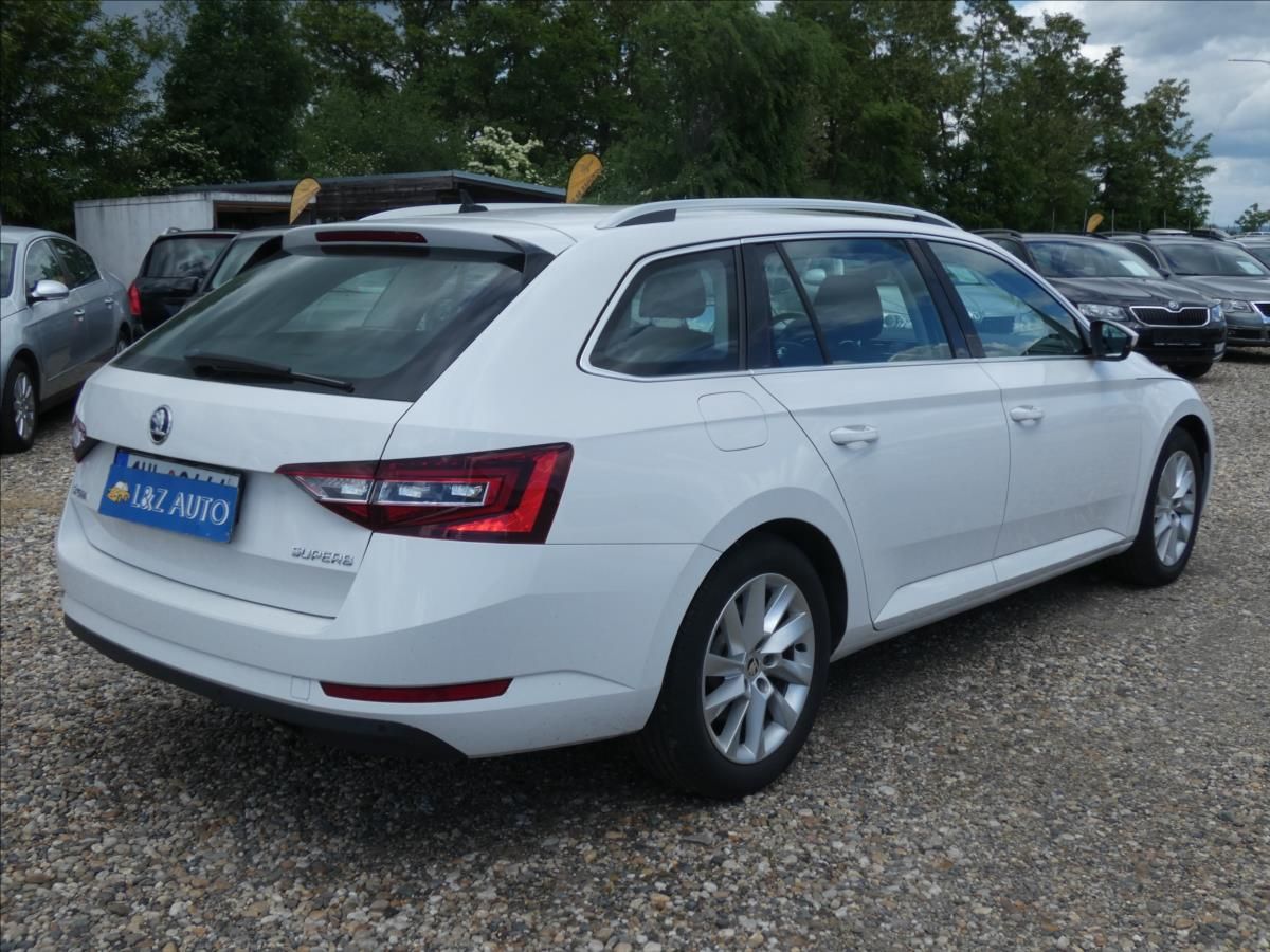Škoda Superb, 2,0 TDI - fotka 4