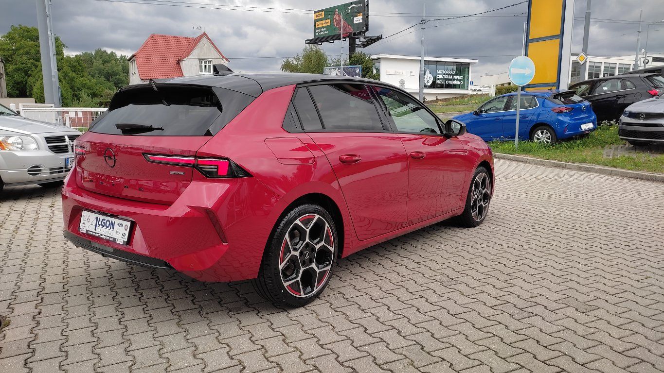 Opel Astra, PHEV GS Line 1,6 Turbo 133kW - fotka 4