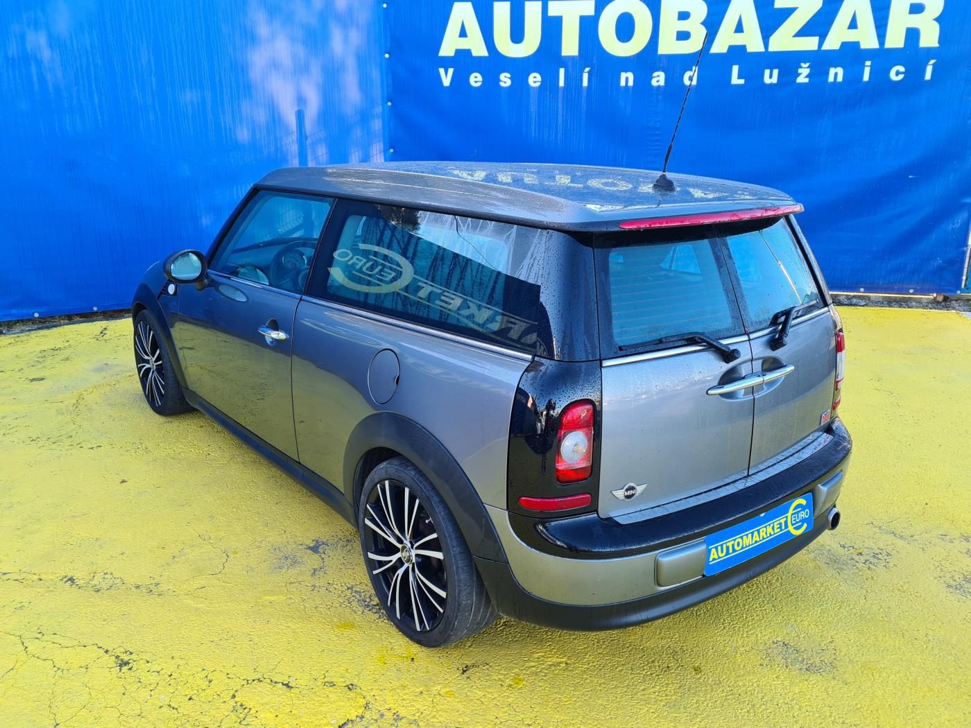 Mini Clubman, 1,6 72KW - fotka 4