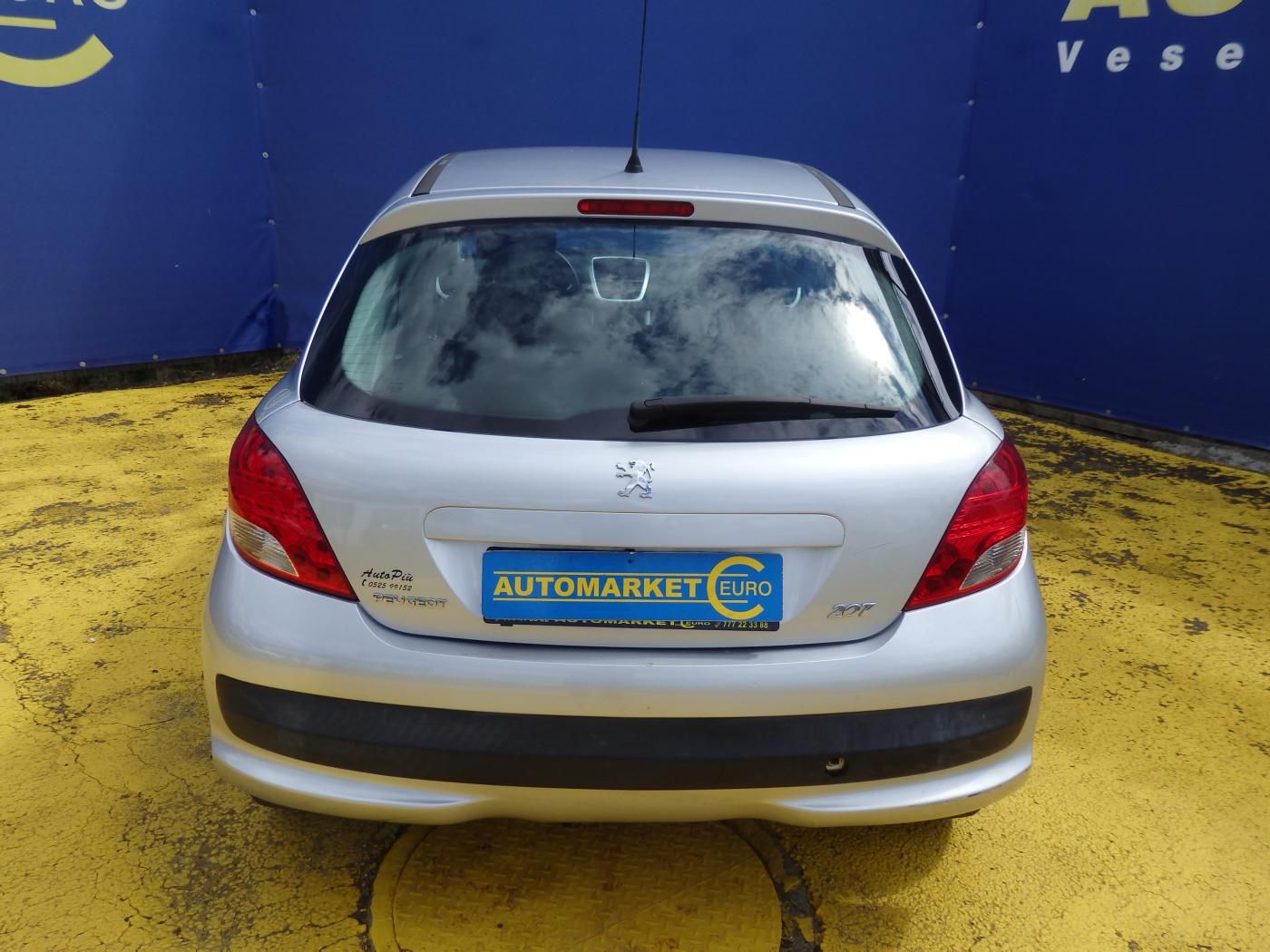Peugeot 207, 1,4 54KW - fotka 5