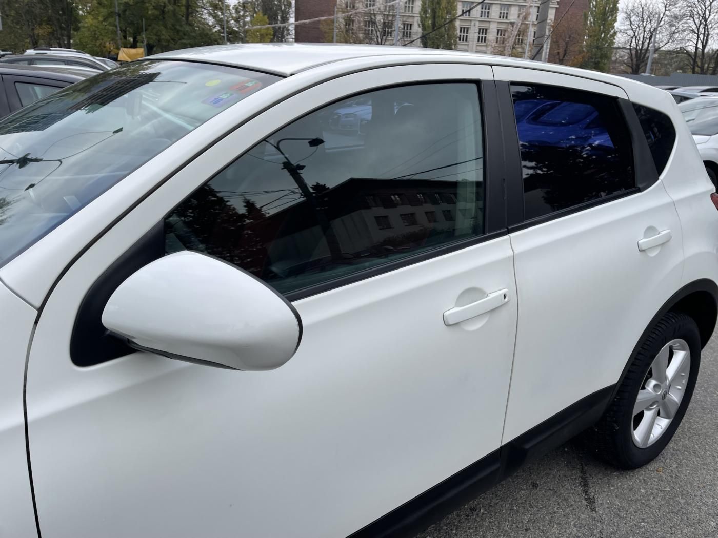 Nissan Qashqai, 2,0 dci 4x4+AUTOMAT - fotka 6
