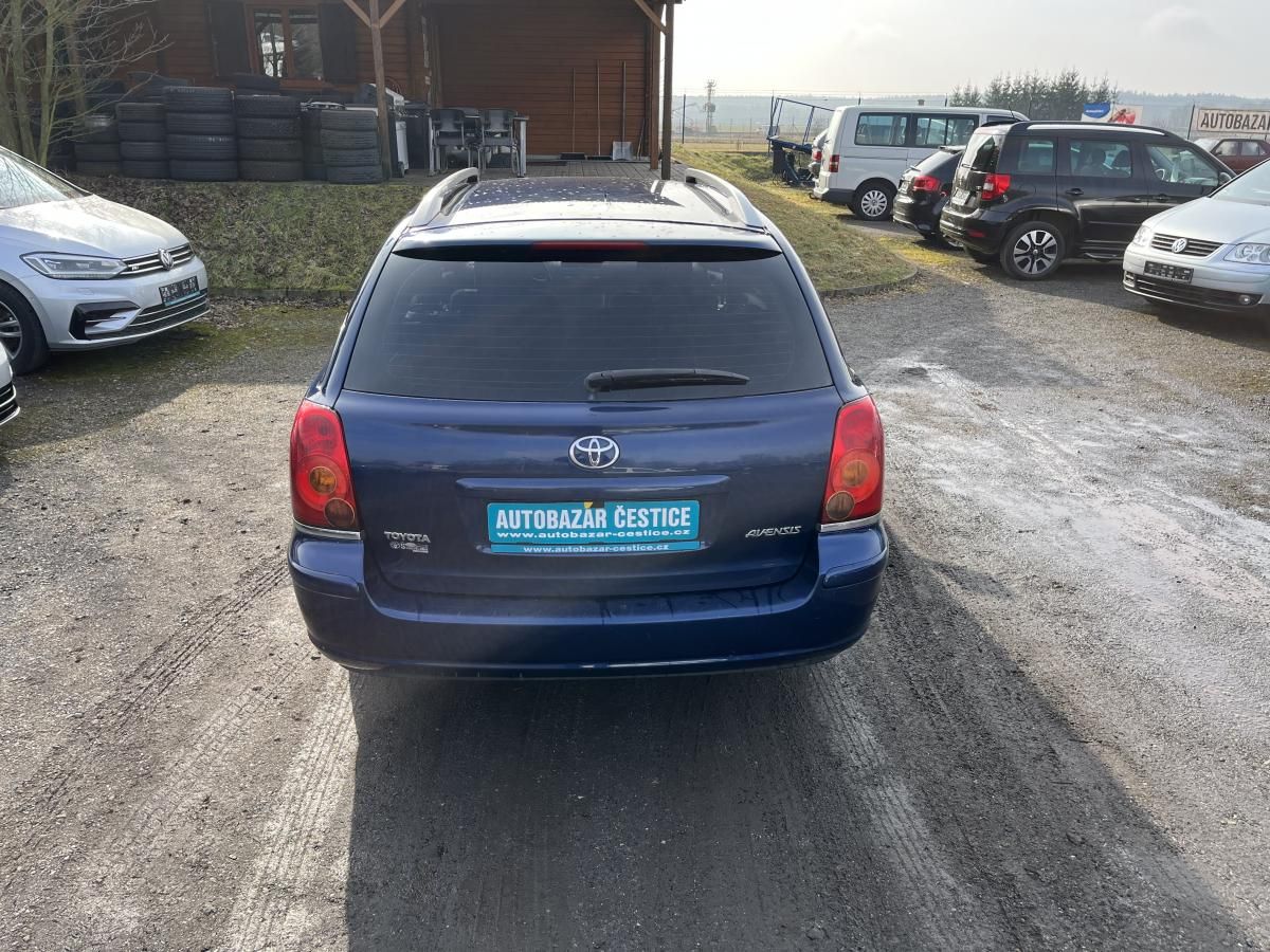 Toyota Avensis, 1.8 VVTI - fotka 4