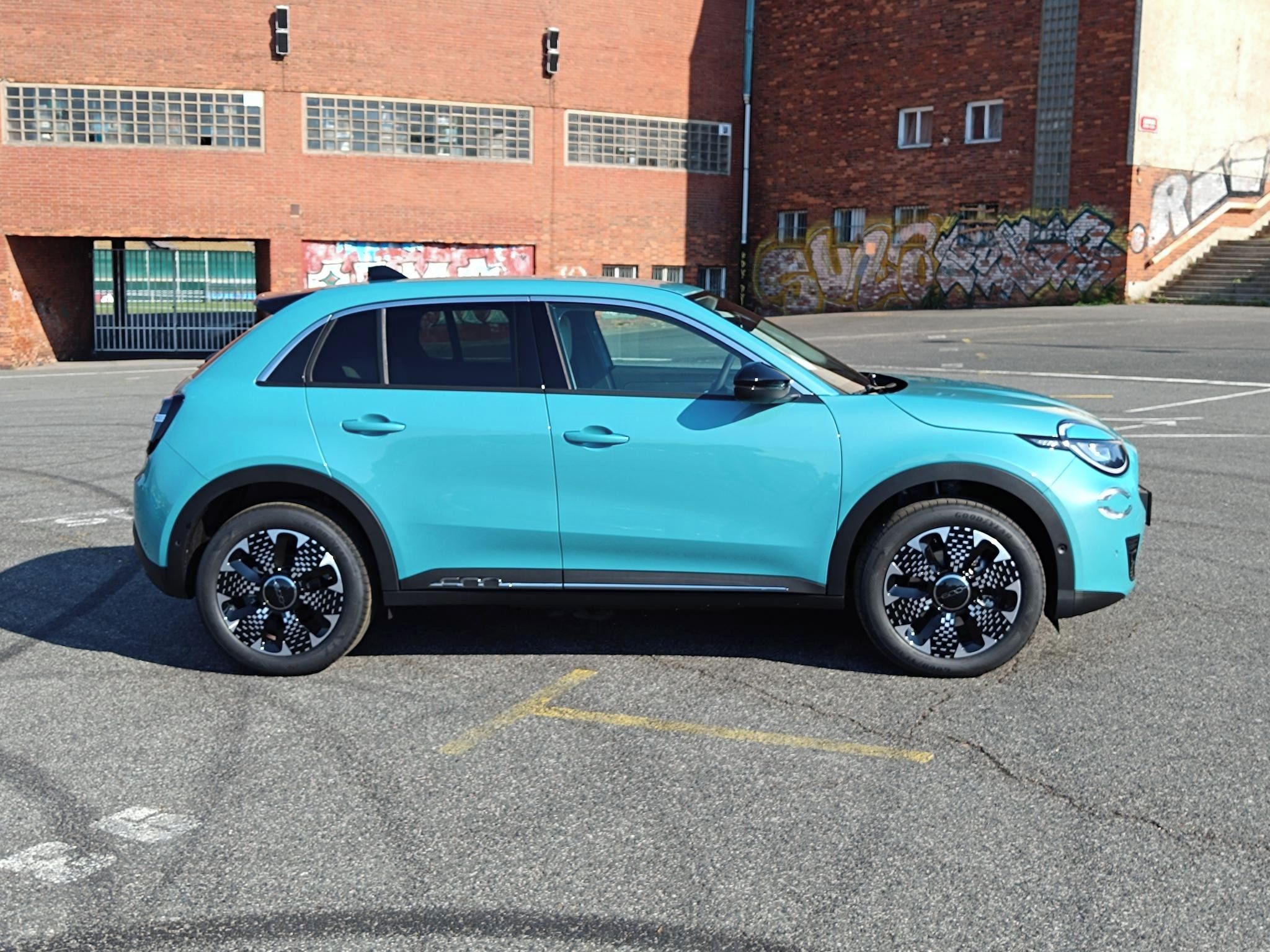 Fiat 600, La Prima BEV 54 kWh - fotka 4