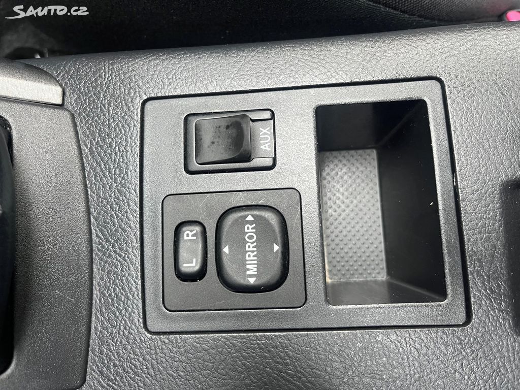 Toyota Rav4, fotka 16