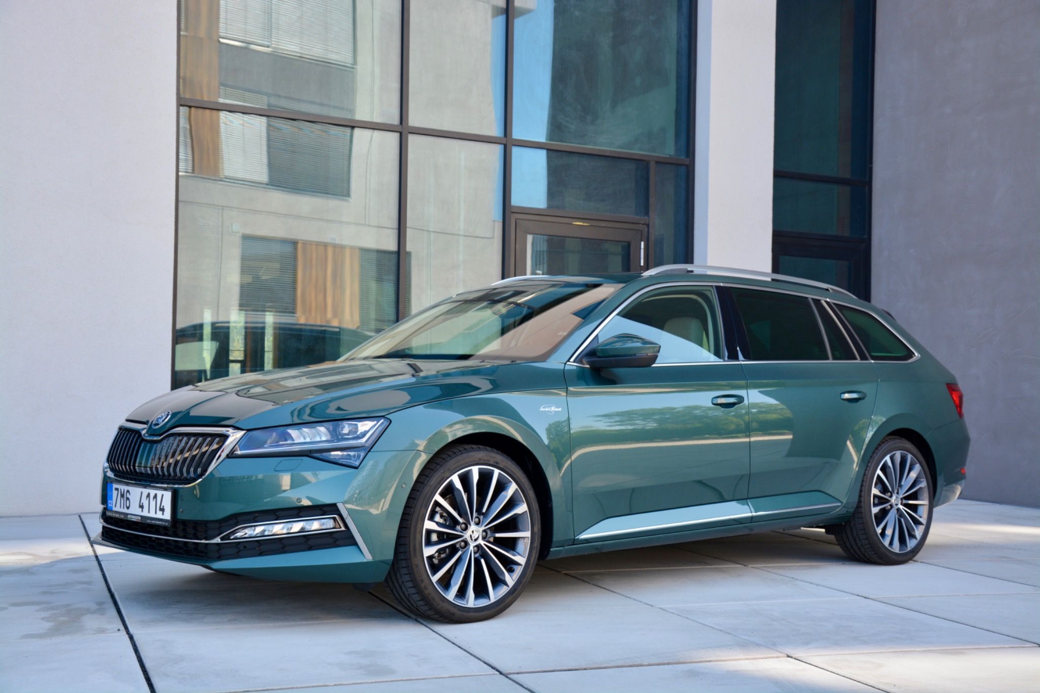 Škoda Superb, L&K 2,0TDI 147 kW 7AUT 4x4PANO