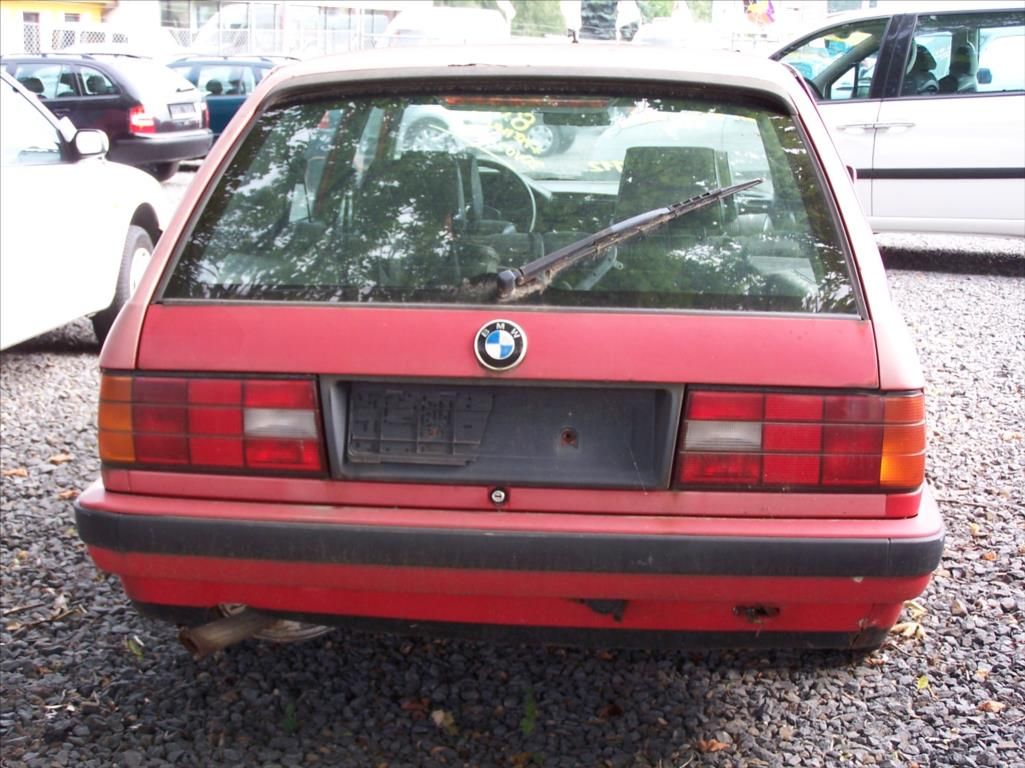 BMW Řada 3, 1.8 VETERÁN Vada motoru, koroz - fotka 5