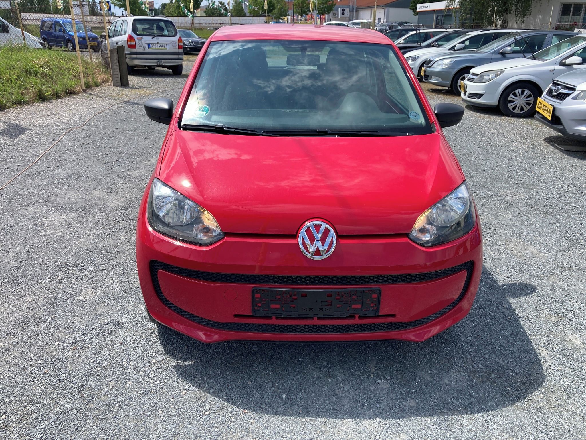 Volkswagen Up!, 1.0i 44kw 1.majitel 145.000km - fotka 2
