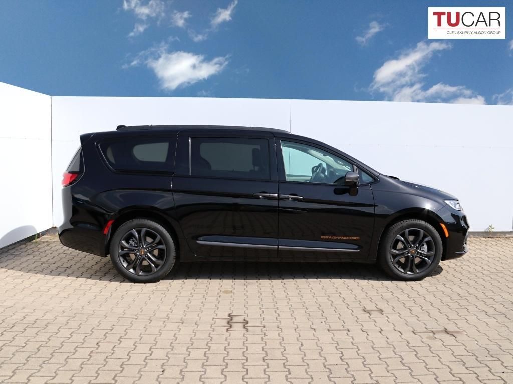 Chrysler Pacifica, Touring L AWD Road Tripper - fotka 4