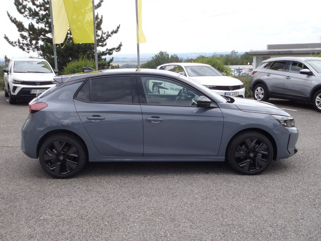 Opel Corsa, Electric GS 115kW - fotka 4