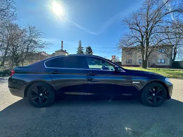BMW Řada 5, 3.0