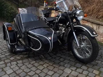 Ural Retro, klasika s karburátory