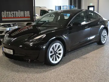 Tesla Model 3, na objednávku do 20 dní