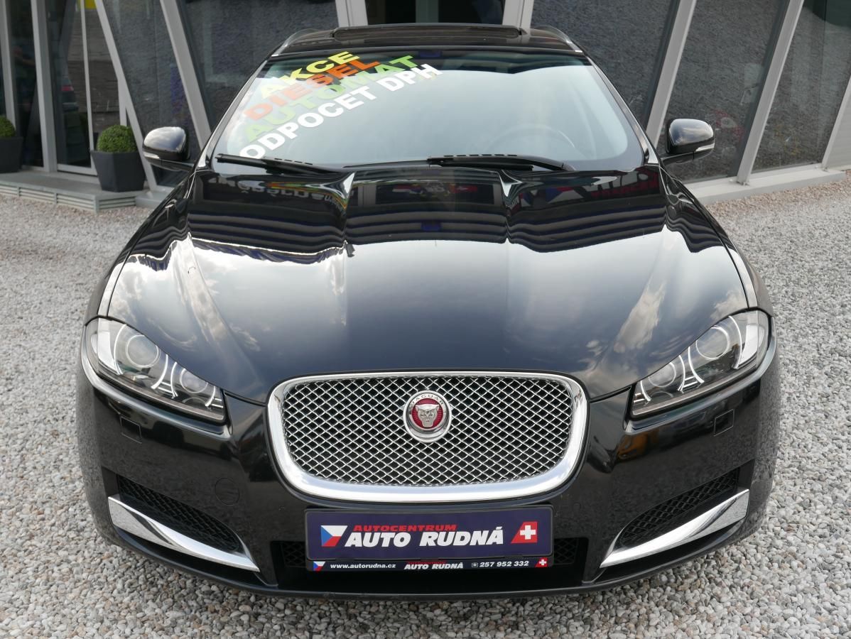 Jaguar XF, 2,2L Diesel Kombi Automat - fotka 4