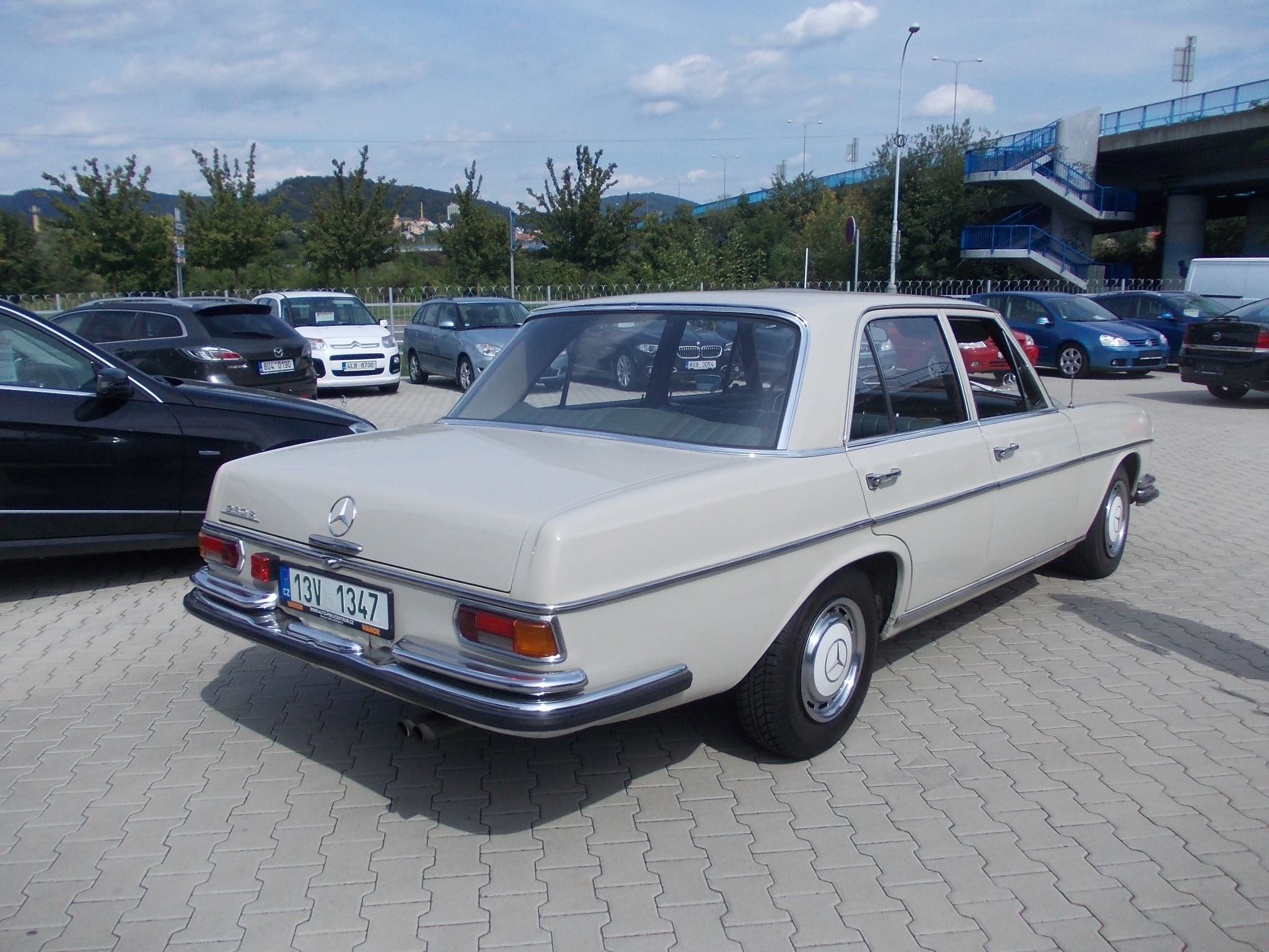 Mercedes-Benz Třídy S, S 280 W108 - fotka 3