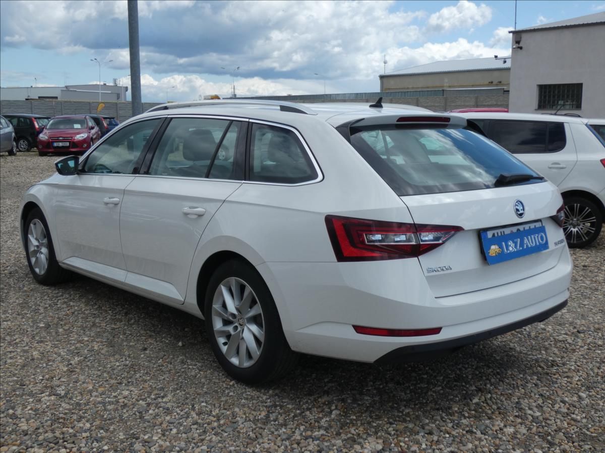 Škoda Superb, 2,0 TDI - fotka 6