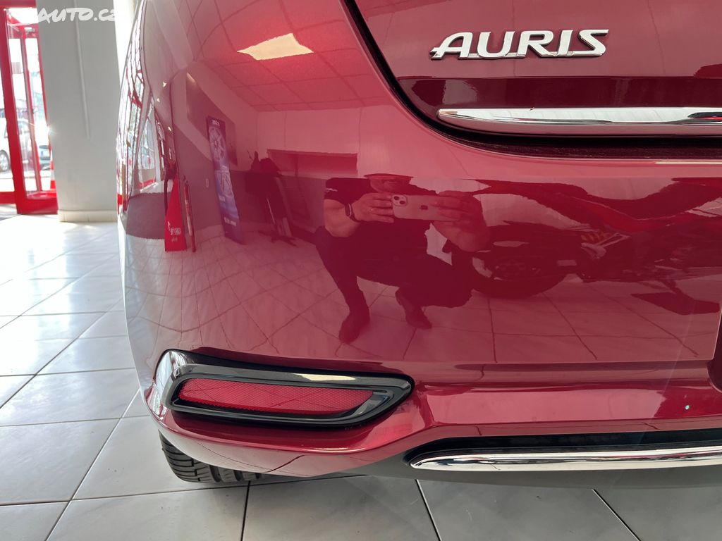 Toyota Auris, fotka 14