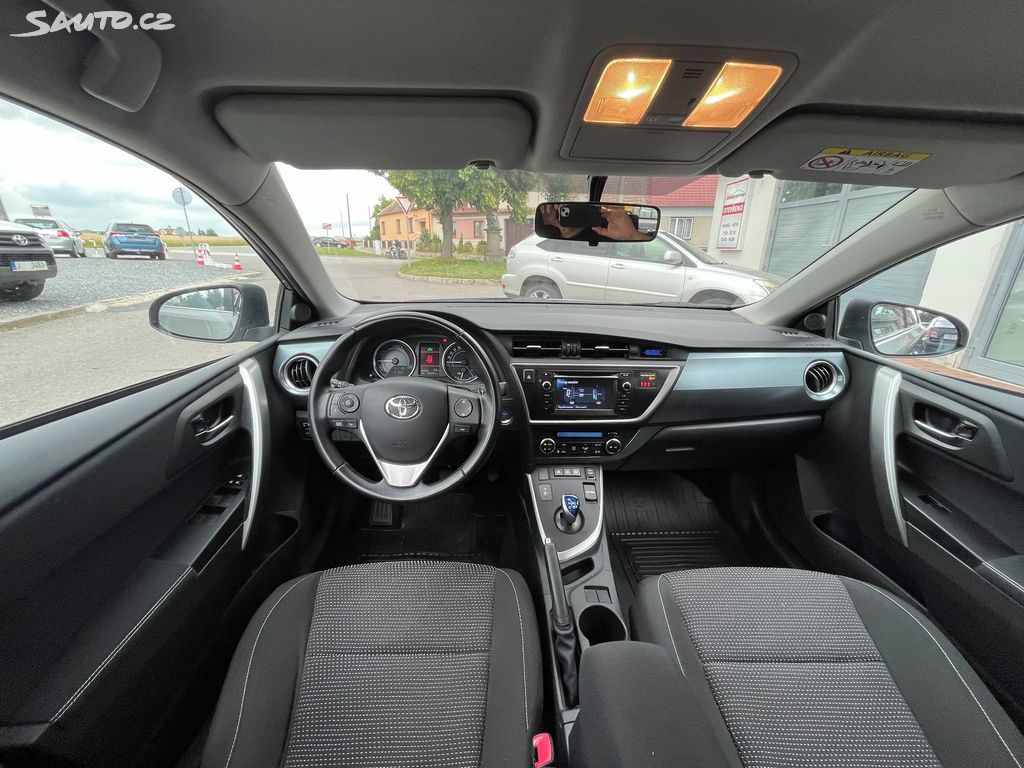 Toyota Auris, fotka 11