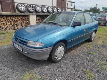 1.4 8V
