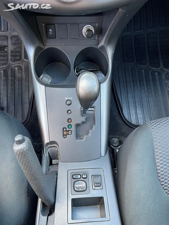 Toyota Rav4, fotka 14