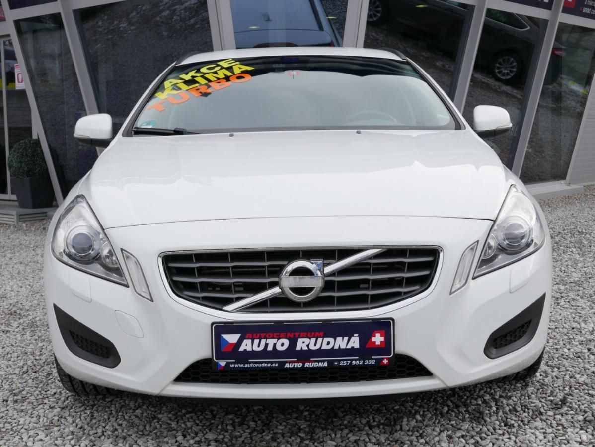 Volvo V60, 2,0T 203PS Xenony/Navi - fotka 3