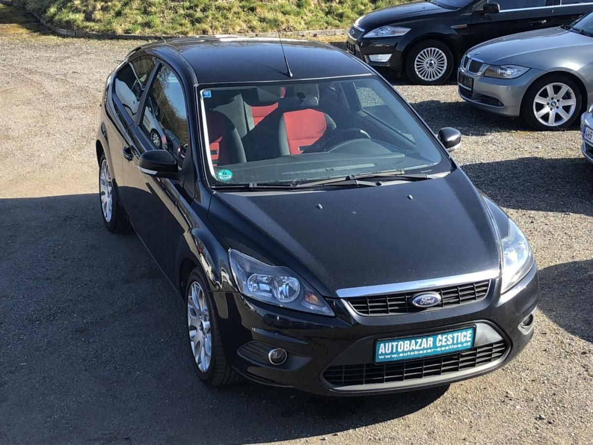 Ford Focus, 1,6i 16V SPORT - fotka 2