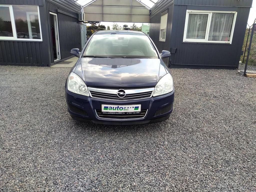 Opel Astra, 1,7 CDTi kombi - fotka 2