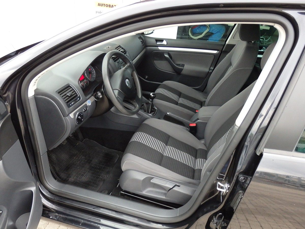 Volkswagen Golf, V 1,6 MPI 75kW KLIMA, TEMPOMAT - fotka 6