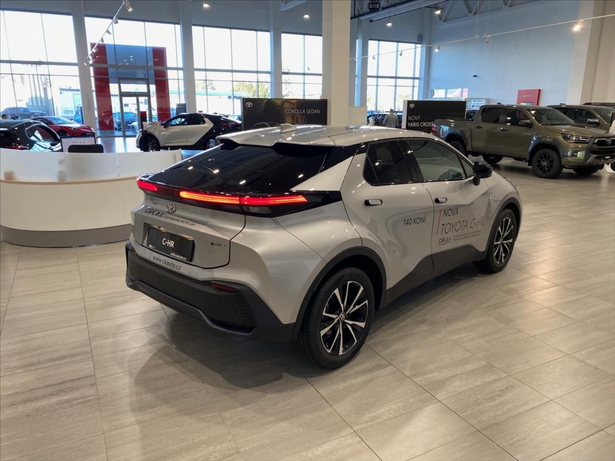 Toyota C-HR, 1,8 hybrid 140 koní  Style - fotka 5