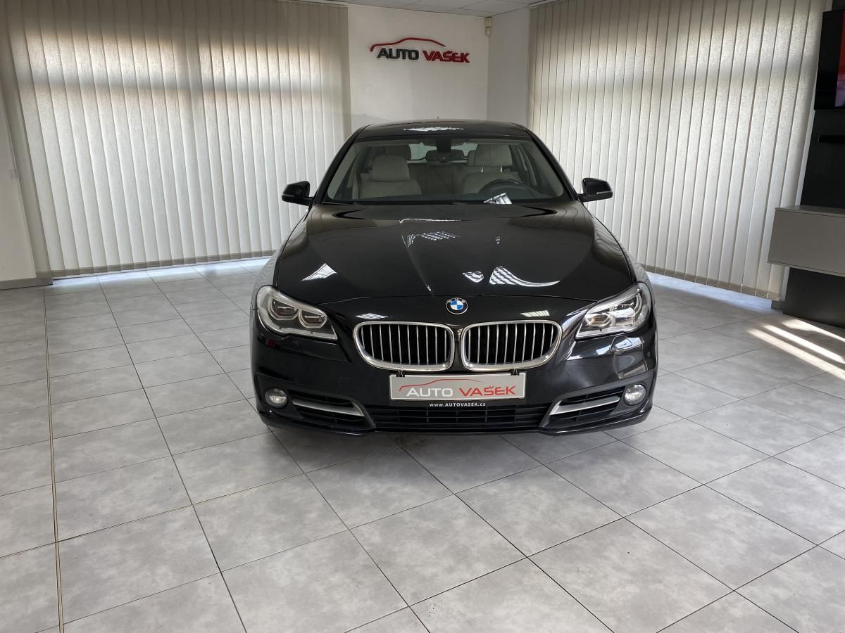 BMW Řada 5, 530 XD,VIRTUAL,SERVISKA,DPH - fotka 4