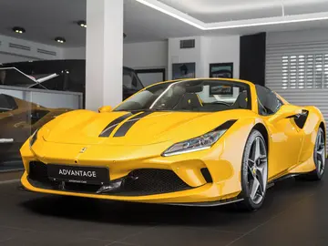 Ferrari F8, Spider/Gaillo Triplo Strato